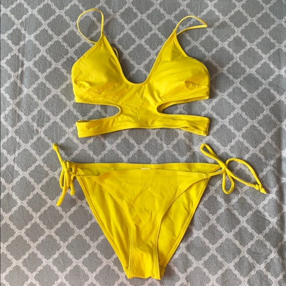 Other - 🌿 Yellow Slit Bikini